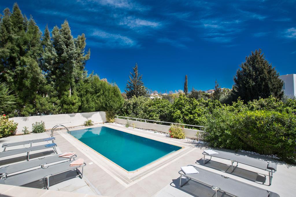 Merab Center Villas Agia Napa Exterior foto