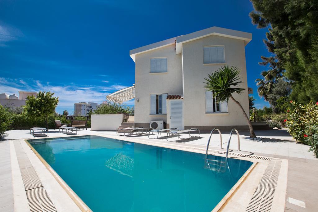 Merab Center Villas Agia Napa Exterior foto